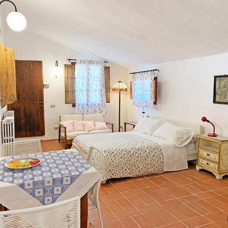 S.M. Il Castro Lägenhet Monteriggioni Exteriör bild