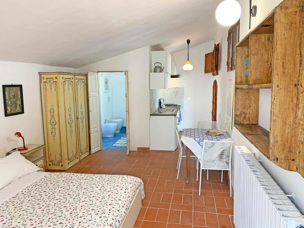 S.M. Il Castro Lägenhet Monteriggioni Exteriör bild